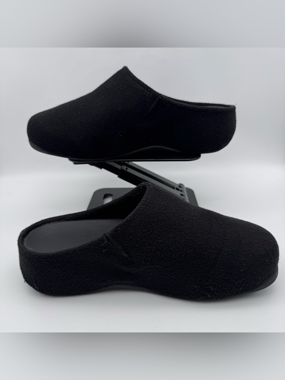 FitFlop Shuv Felt Clogs Black Women Size 7 Comfort Mules Slip On Shoes - Picture 4 of 9